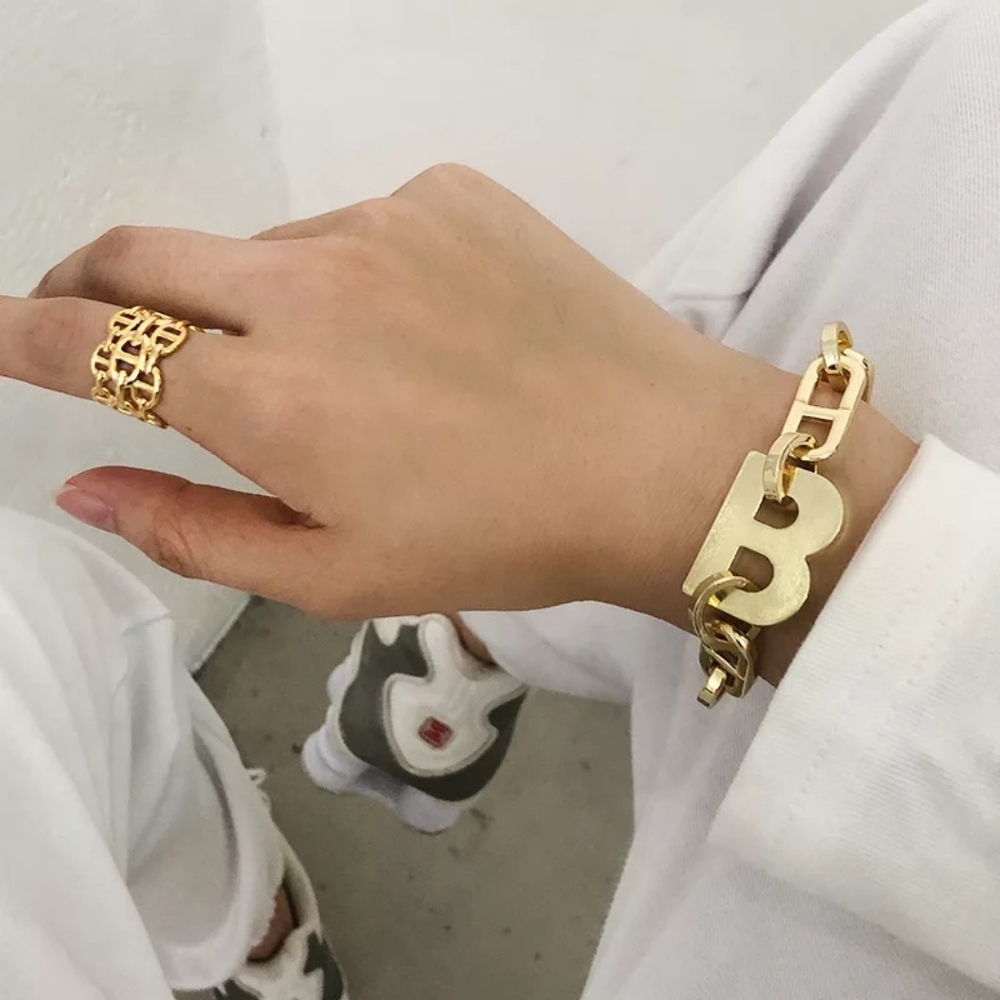 *NEW Gold B Letter Bracelet